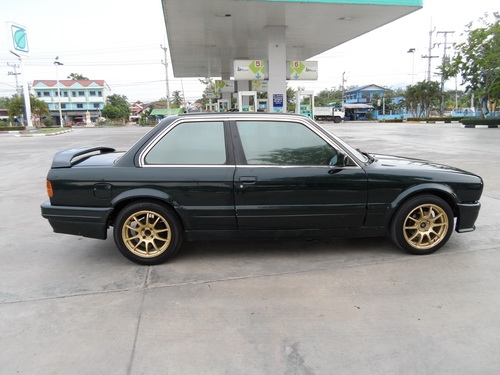 ขาย BMW E30 COUPE ขาย BMW E30 COUPE