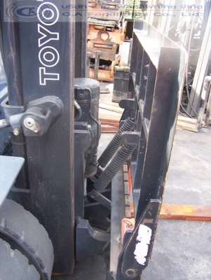 ขายรถ โฟล์คลิฟท์ TOYOTA รุ่น 6-FD30