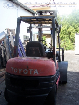 ขายรถ โฟล์คลิฟท์ TOYOTA รุ่น 6-FD30