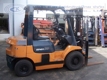 ขาย รถโฟล์คลิฟท์ TOYOTA รุ่น 7FG-20