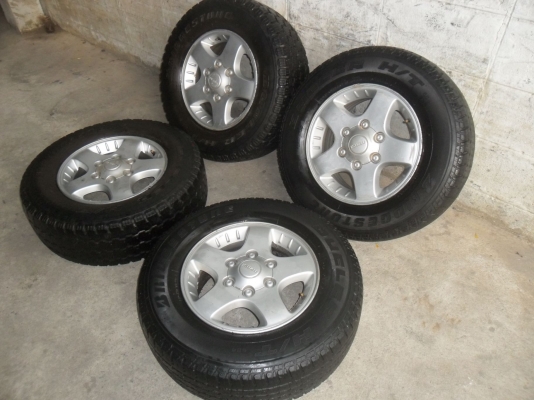 ล้อแม็ก15นิ้ว 6รู อีซูซุ พร้อมยาง 225/70R15 สวยๆ 4 ล้อ ราคา 6700 บาท ล้อแม็ก15นิ้ว 6รู อีซูซุ พร้อมยาง 225/70R15 สวยๆ 4 ล้อ ราคา 6700 บาท