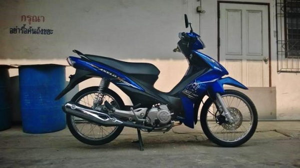 Axelo รถเกือบปี 2013 วิ่งน้อย สวยไม่ล้มไม่ชน ขายถูกๆ ต่อรองได้จ้า.