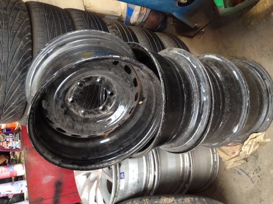 ขายล้อกะทะผ่า ขอบ 16x8 6 รู ออฟลึก 5 นิ้ว