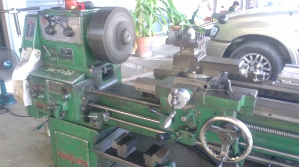 แท่นกลึง  6 ฟุต 3 เพลา เกียร์บล็อก ชิงฟง พร้อมใช้งาน  83,000