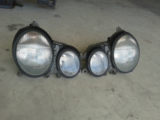 ไฟหน้านิวอายW210....(E230) ทั้งชุด...L-R ข้างละ3,500บาท.