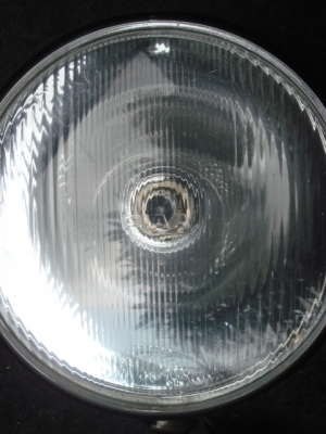 ขายสปอร์ตไล้ fet หลอดh3สองใส้และpiaaหลอดh4อย่างละดวงเก่าญี่ปุ่น