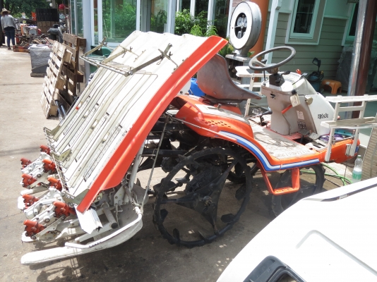 รถดำนา คูโบต้า แบบนั่งขับ4แถว มือสองญี่ปุ่น รถดำนา คูโบต้า แบบนั่งขับ4แถว มือสองญี่ปุ่น