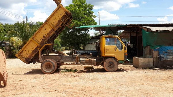 ขายรถ 6 ล้อดัมพ์ TOYOTA BU87 115 แรงม้า ราคา 200000