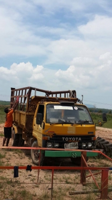 ขายรถ 6 ล้อดัมพ์ TOYOTA BU87 115 แรงม้า ราคา 200000