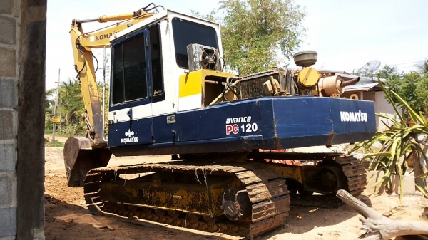 ***ขายแล้วครับขอบคุณ Truck2hand ขายแบคโฮ KOMATSU PC120-3 Sr.21893 เครื่องเดิมปั้มเดิม แน่นดีแรงดี ไม่เยิ้ม บูมอาร์มดีไม่มีปะไม่มีร้าว บุ้งกี๋ดีไม่ผุ เอวแน่นดีไม่มีแตก ช่วงล่าง โซ่ ใบแทร็ก โรลเลอร์ สภาพดี 70-80\% เฟรมดีไม่ผุ บอดี้สวยสีสันดี รถทำงานอยู่ปกติ ***ขายแล้วครับขอบคุณ Truck2hand ขายแบคโฮ KOMATSU PC120-3 Sr.21893 เครื่องเดิมปั้มเดิม แน่นดีแรงดี ไม่เยิ้ม บูมอาร์มดีไม่มีปะไม่มีร้าว บุ้งกี๋ดีไม่ผุ เอวแน่นดีไม่มีแตก ช่วงล่าง โซ่ ใบแทร็ก โรลเลอร์ สภาพดี 70-80\% เฟรมดีไม่ผุ บอดี้สวยสีสันดี รถทำงานอยู่ปกติ