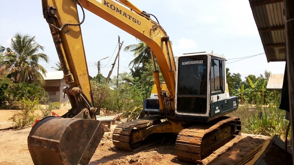 ***ขายแล้วครับขอบคุณ Truck2hand ขายแบคโฮ KOMATSU PC120-3 Sr.21893 เครื่องเดิมปั้มเดิม แน่นดีแรงดี ไม่เยิ้ม บูมอาร์มดีไม่มีปะไม่มีร้าว บุ้งกี๋ดีไม่ผุ เอวแน่นดีไม่มีแตก ช่วงล่าง โซ่ ใบแทร็ก โรลเลอร์ สภาพดี 70-80\% เฟรมดีไม่ผุ บอดี้สวยสีสันดี รถทำงานอยู่ปกติ ***ขายแล้วครับขอบคุณ Truck2hand ขายแบคโฮ KOMATSU PC120-3 Sr.21893 เครื่องเดิมปั้มเดิม แน่นดีแรงดี ไม่เยิ้ม บูมอาร์มดีไม่มีปะไม่มีร้าว บุ้งกี๋ดีไม่ผุ เอวแน่นดีไม่มีแตก ช่วงล่าง โซ่ ใบแทร็ก โรลเลอร์ สภาพดี 70-80\% เฟรมดีไม่ผุ บอดี้สวยสีสันดี รถทำงานอยู่ปกติ