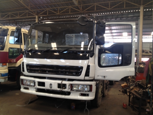 กำลังเก็บงานครับ 12 ล้อ ISUZU GIGA เครื่อง 6wa1 360 แรงม้า ระบบน้ำมัน พร้อมทะเบียนเรียบร้อยครับ