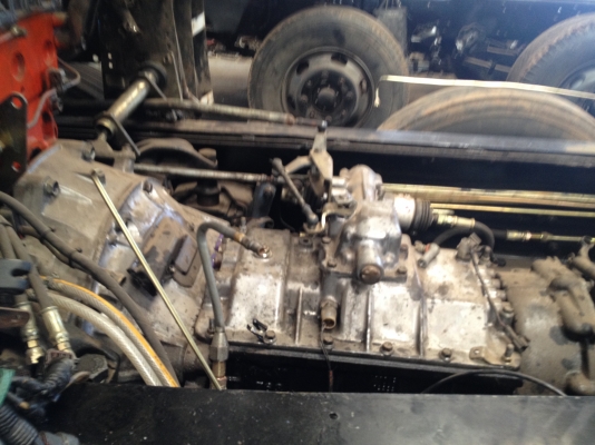 กำลังเก็บงานครับ 12 ล้อ ISUZU GIGA เครื่อง 6wa1 360 แรงม้า ระบบน้ำมัน พร้อมทะเบียนเรียบร้อยครับ