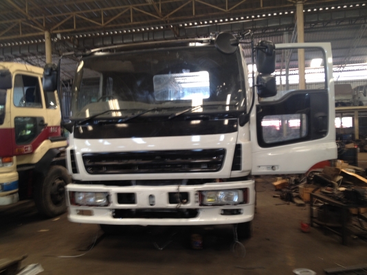 กำลังเก็บงานครับ 12 ล้อ ISUZU GIGA เครื่อง 6wa1 360 แรงม้า ระบบน้ำมัน พร้อมทะเบียนเรียบร้อยครับ