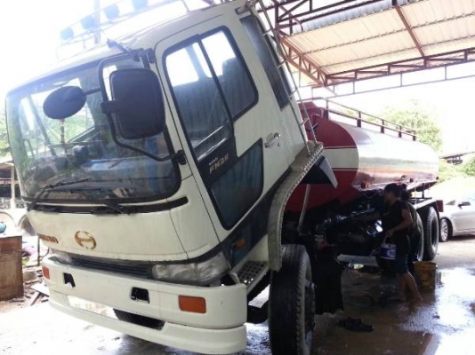 รถบรรทุก 10 ล้อ บรรทุกน้ำ  ยี่ห้อ HINO รุ่น FM127LA   180 แรงม้า