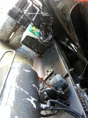 รถบรรทุก 10 ล้อ บรรทุกน้ำ  ยี่ห้อ HINO รุ่น FM127LA   180 แรงม้า