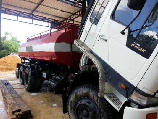 รถบรรทุก 10 ล้อ บรรทุกน้ำ  ยี่ห้อ HINO รุ่น FM127LA   180 แรงม้า