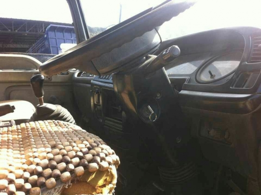 รถอีซูซู 10  ล้อดั้ม FXZ  195 แรงม้า  ปี  40  สนใจติดต่อ  081-6079515