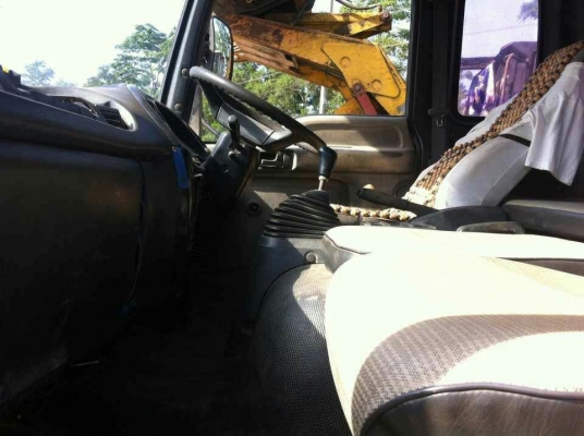 รถอีซูซู 10  ล้อดั้ม FXZ  195 แรงม้า  ปี  40  สนใจติดต่อ  081-6079515