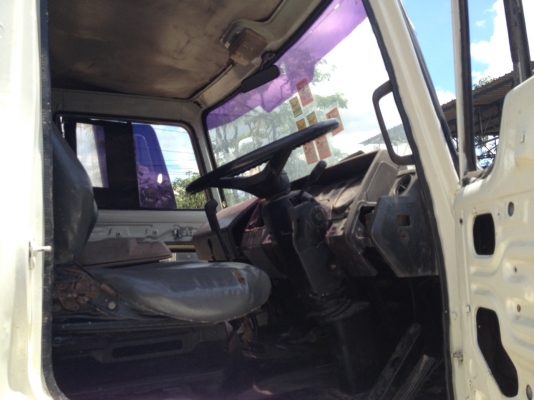 ขายรถสิบล้อ รถสวย สภาพดี พร้อมใช้งาน  0819563995