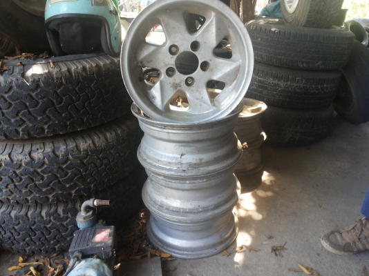 ขายล้อแม็กหลายชุดถูกๆ