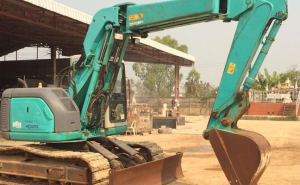 รถแบคโฮมือสอง KOBELCO SK130UR-1E สภาพรถเยี่ยม 090-268-2646