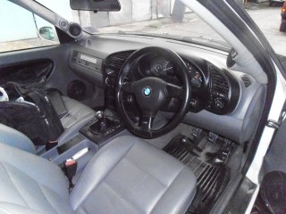 ขายbmw 320i ปี 92 นกแก้ว แต่งสุดๆๆถูก