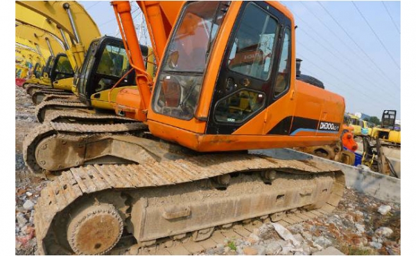 รถแบคโฮมือสอง DAEWOO DH300LC-V สภาพรถเยี่ยม 090-268-2646