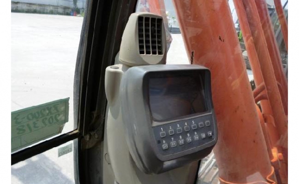 รถแบคโฮมือสอง HITACHI ZX200-3 สภาพรถเยี่ยม 090-268-2646