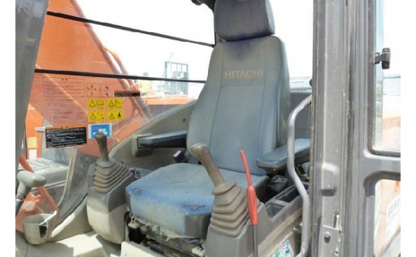 รถแบคโฮมือสอง HITACHI ZX200-3 สภาพรถเยี่ยม 090-268-2646