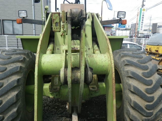 รถตัก Caterpillar 910F Serial: 1YK03411 2834ชม. สต็อกเราที่ญี่ปุ่นค่ะ