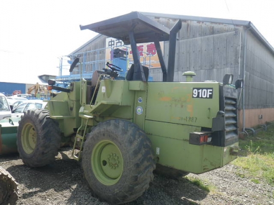 รถตัก Caterpillar 910F Serial: 1YK03411 2834ชม. สต็อกเราที่ญี่ปุ่นค่ะ