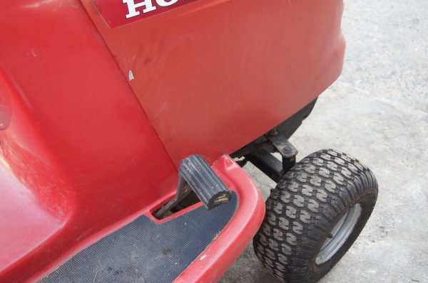 เครื่องตัดหญ้า Honda 2013 ราคา 40,000.- บาท