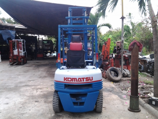 ขายรถโฟล์คลิฟท์ KOMATSU 2.5ตัน รุ่น11 ยกสูง4.50เมตร เครื่องยนต์ดีเซลอีซูซุ เปลี่ยนใหม่เกียร์ออโต้ ขายถูก 150000 บาท