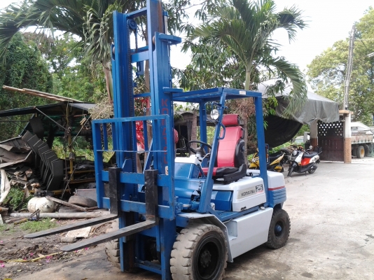 ขายรถโฟล์คลิฟท์ KOMATSU 2.5ตัน รุ่น11 ยกสูง4.50เมตร เครื่องยนต์ดีเซลอีซูซุ เปลี่ยนใหม่เกียร์ออโต้ ขายถูก 150000 บาท