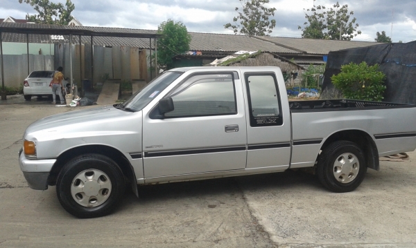ขาย ISUZU, 2.5 SLX SPACECAB โฉม TFR ปี94สวยเดิมเครื่องเสืยงเต็มรำ ขาย ISUZU, 2.5 SLX SPACECAB โฉม TFR ปี94สวยเดิมเครื่องเสืยงเต็มรำ
