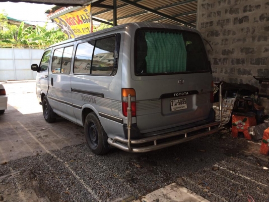 ขายรถตู้หัวจรวด หลังคาเตี้ย สีเดิมบางทั้งคัน วางเจเกียร์กระปุก เบาะสี่แถวพร้อมใช้