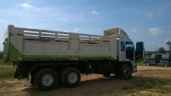 รถอีซูซู  10  ล้อดั้ม  320  แรงม้า  ปี51  สนใจติดต่อ  081-6079515