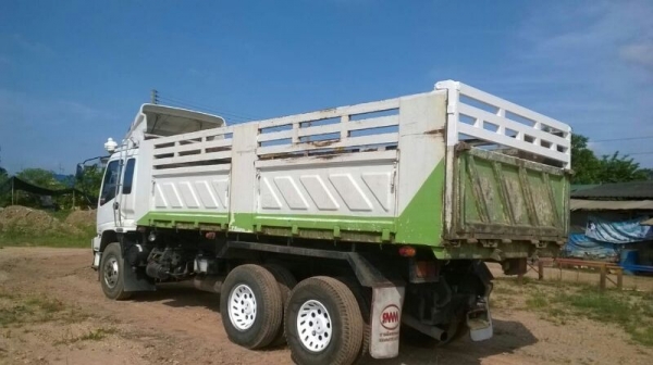 รถอีซูซู  10  ล้อดั้ม  320  แรงม้า  ปี51  สนใจติดต่อ  081-6079515