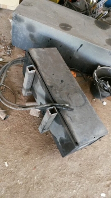 ลิฟท้ายใส่หกล้อกลาง