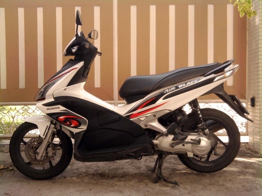 ขออนุญาติขาย Honda Airblade 110 ตัว TOP ล้อแม็ก ภาษีปีหน้า 58 โอนฟรีครับ