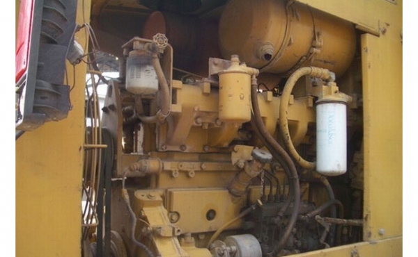 รถเกรดมือสอง  Komatsu GD705 สภาพรถเยี่ยม 090-268-2646