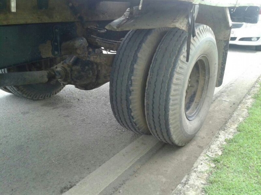 รถฮีโน่ 6 ล้อ FC2W 120 แรงม้า  ปี  39  สนใจติดต่อ  081-6079515