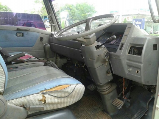 รถฮีโน่ 6 ล้อ FC2W 120 แรงม้า  ปี  39  สนใจติดต่อ  081-6079515