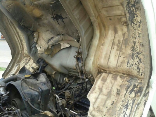 รถฮีโน่ 6 ล้อ FC2W 120 แรงม้า  ปี  39  สนใจติดต่อ  081-6079515