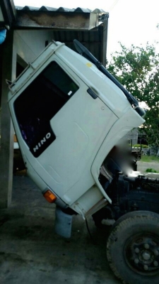 รถฮีโน่ 6 ล้อ FC2W 120 แรงม้า  ปี  39  สนใจติดต่อ  081-6079515