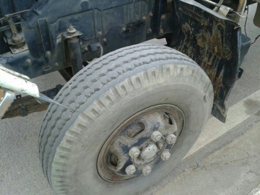 รถฮีโน่ 6 ล้อ FC2W 120 แรงม้า  ปี  39  สนใจติดต่อ  081-6079515