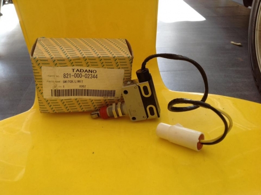 ขาย switch limit tadano (ของใหม่) ยี่ห้อ omron