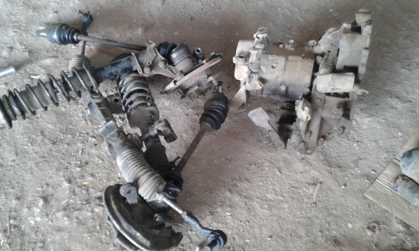 ขาย เครื่องมิร่า+เกียร์+เพลาขับ ให้หมดเลย ราคา 3500 โทร 0891347860