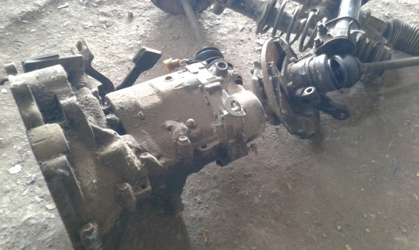 ขาย เครื่องมิร่า+เกียร์+เพลาขับ ให้หมดเลย ราคา 3500 โทร 0891347860